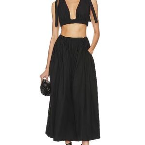 Arman Midi Skirt in Black
L'Academie